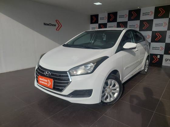 HYUNDAI HB20S 1.6 COMFORT PLUS 16V FLEX 4P AUTOMÁTICO